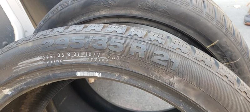 Гуми Зимни 295/35R21, снимка 7 - Гуми и джанти - 30581870