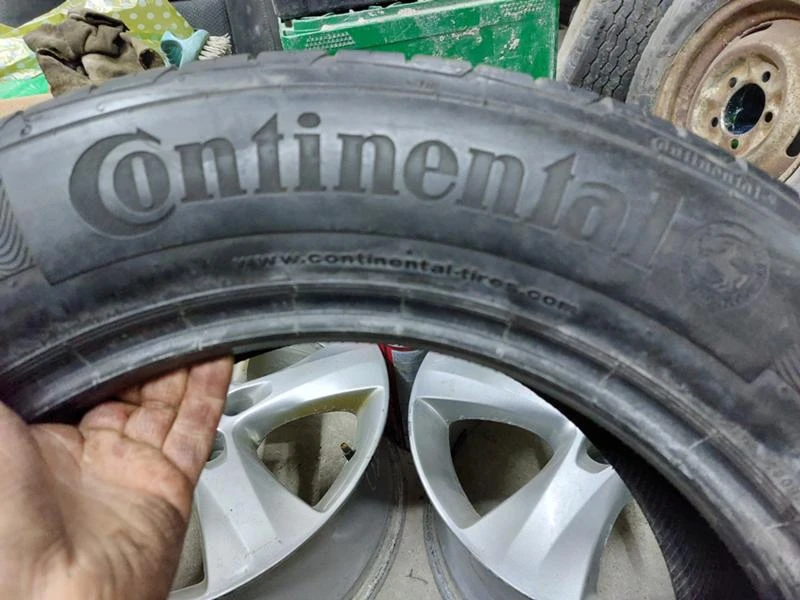 Гуми Летни 225/60R17, снимка 7 - Гуми и джанти - 36288090