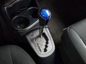Toyota Prius C 1.5E CROSSOVER, снимка 9