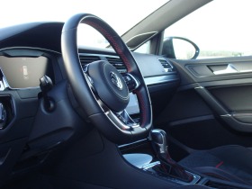 VW Golf GTI Performance , снимка 12 - Автомобили и джипове - 43561596