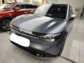 ������ Zeekr 7X