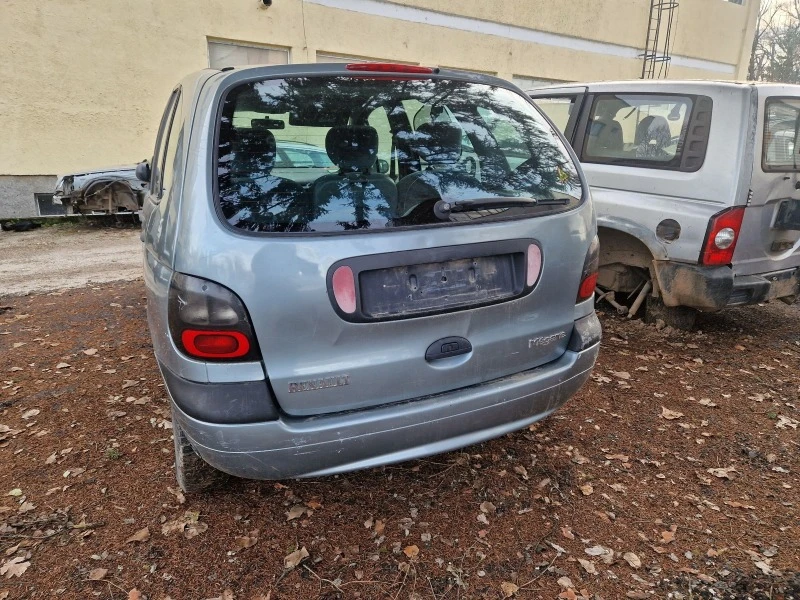 Renault Scenic 1.6 90к.с., снимка 8 - Автомобили и джипове - 43505463