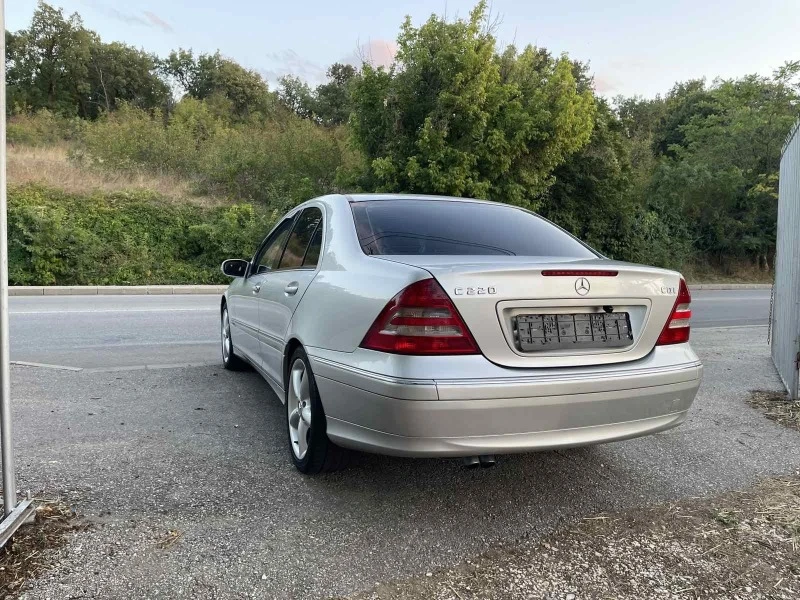 Mercedes-Benz C 220 FACELIFT, КОЖА, NAVI, КАМЕРА, ИТАЛИЯ, снимка 5 - Автомобили и джипове - 46749495