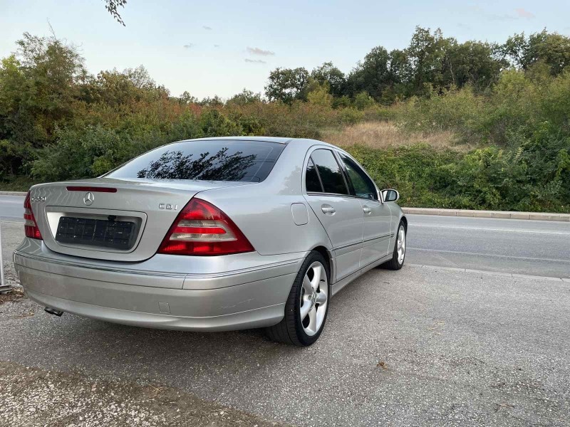 Mercedes-Benz C 220 FACELIFT, КОЖА, NAVI, КАМЕРА, ИТАЛИЯ, снимка 4 - Автомобили и джипове - 46749495