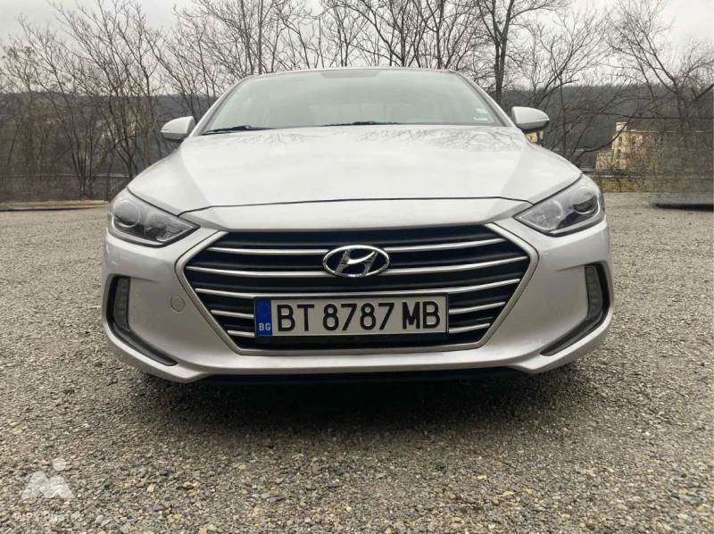 Hyundai Elantra 2.0i Автоматик , снимка 1 - Автомобили и джипове - 48451685