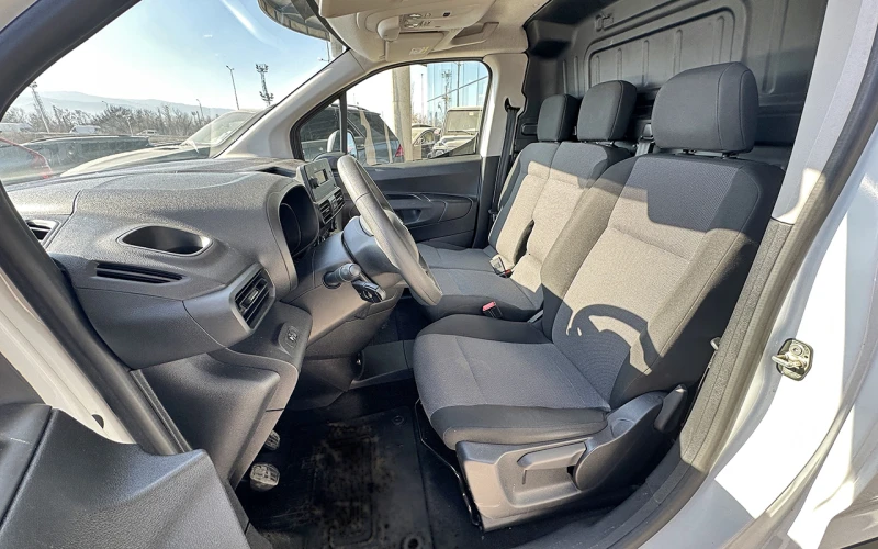 Toyota Proace City 1.5 Long Wheel Base, снимка 6 - Автомобили и джипове - 49005970