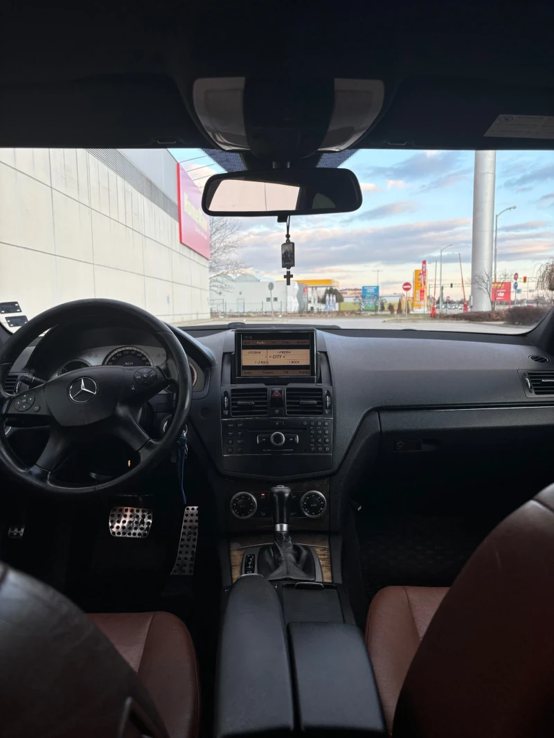 Mercedes-Benz C 200, снимка 9 - Автомобили и джипове - 53405183