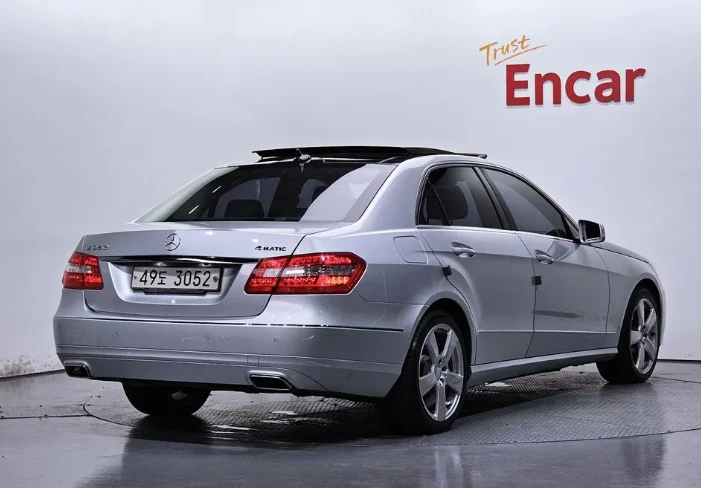 Mercedes-Benz E 350 4Matic Avantgarde - изображение 2