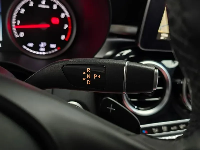 Mercedes-Benz C 200 2.0, снимка 9 - Автомобили и джипове - 54278062