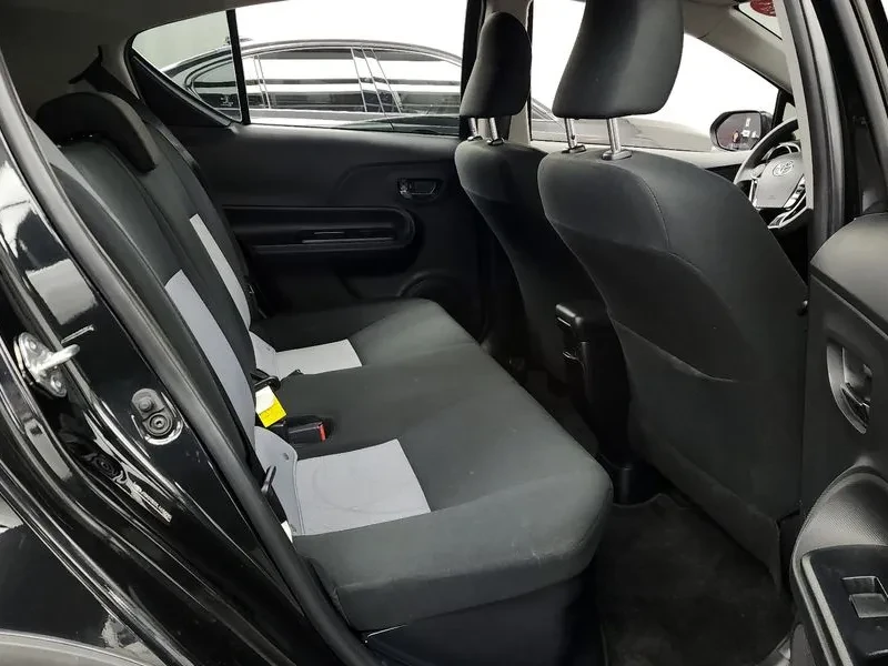 Toyota Prius C 1.5E CROSSOVER, снимка 12 - Автомобили и джипове - 55559832