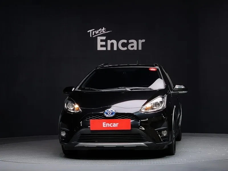 Toyota Prius C 1.5E CROSSOVER, снимка 3 - Автомобили и джипове - 55559832