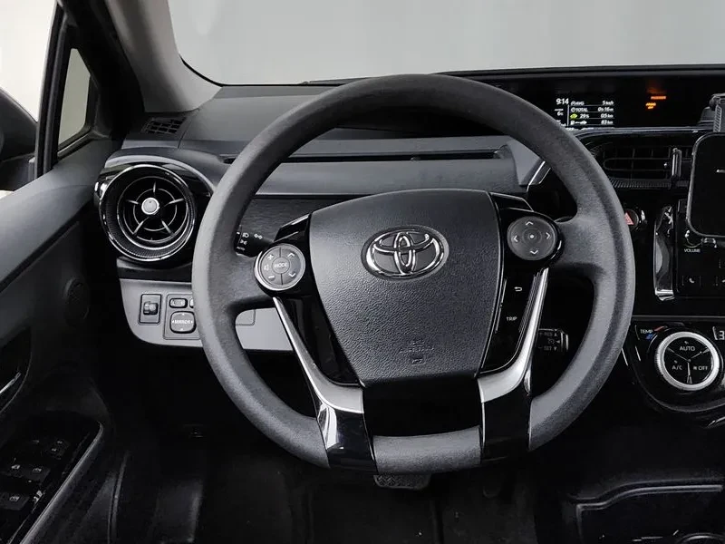 Toyota Prius C 1.5E CROSSOVER, снимка 13 - Автомобили и джипове - 55559832