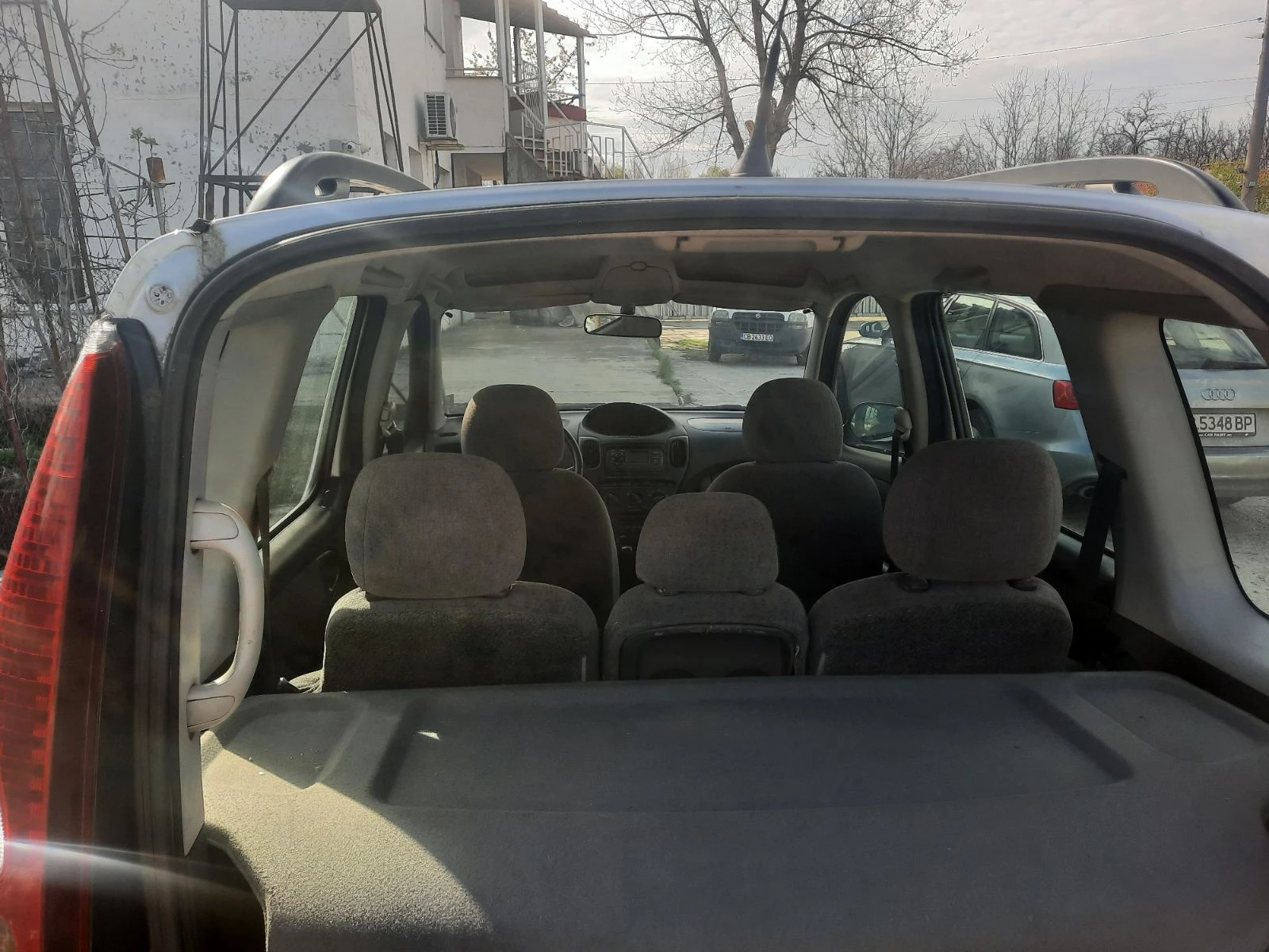 Toyota Yaris verso  - изображение 7