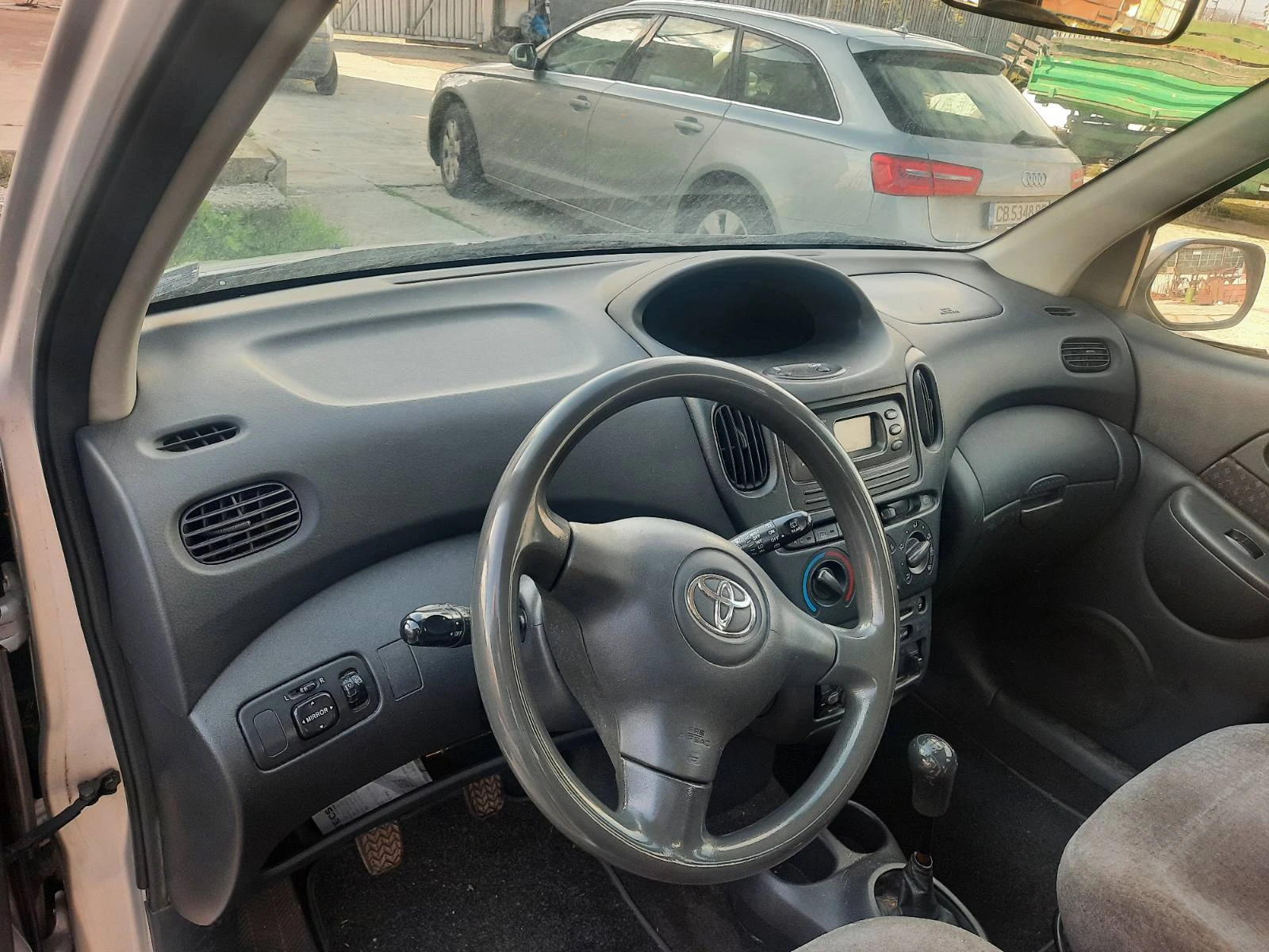 Toyota Yaris verso  - изображение 5