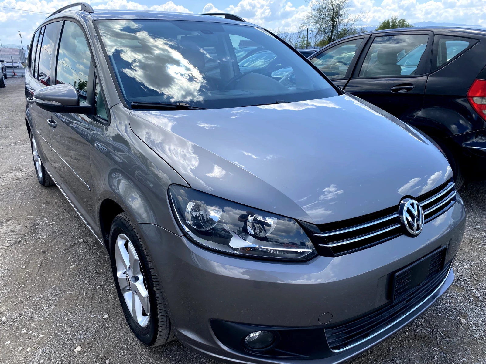 VW Touran 1.6TDI HighLine---Бонбон--- - изображение 6