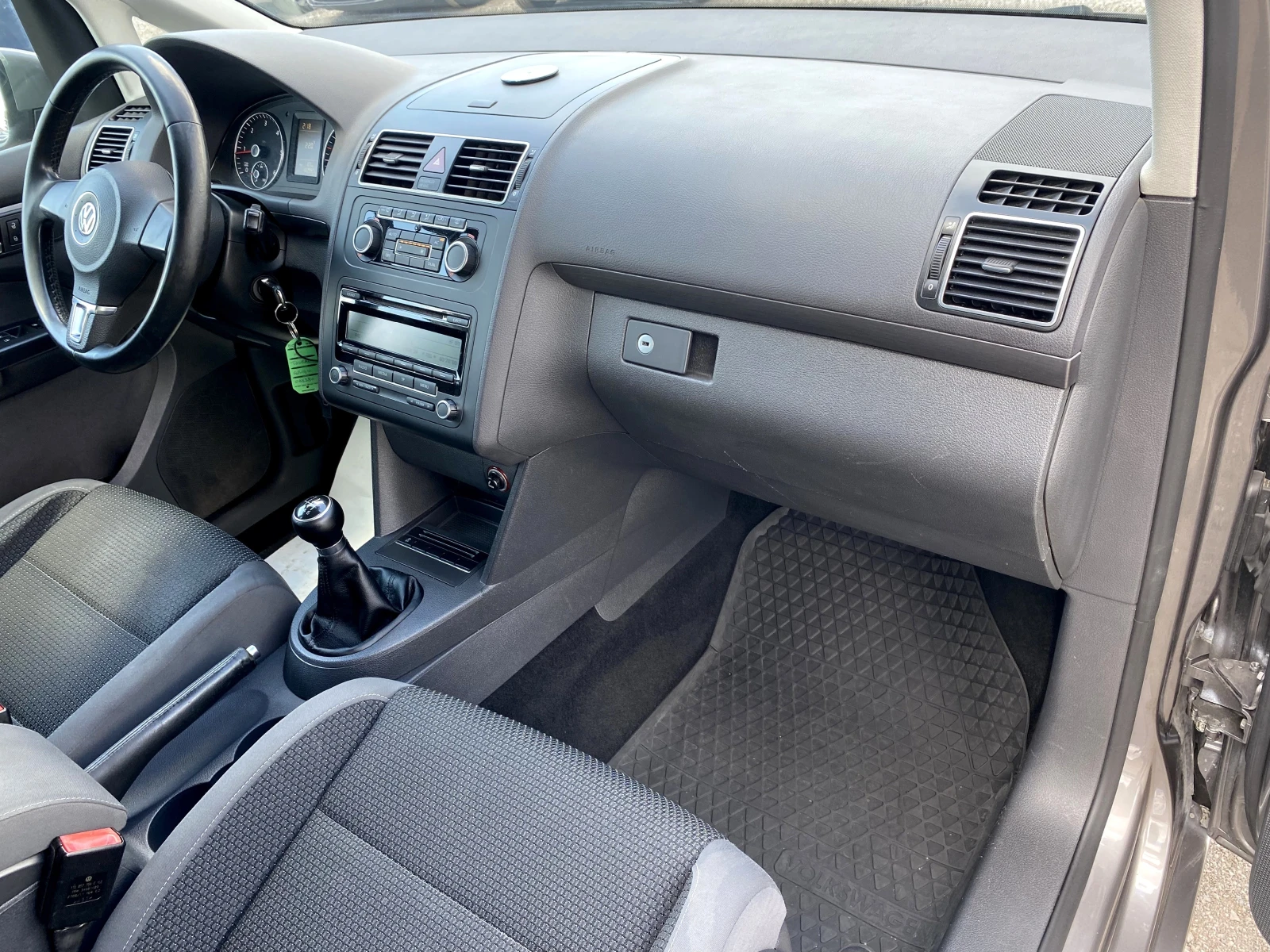 VW Touran 1.6TDI HighLine---Бонбон--- - изображение 10