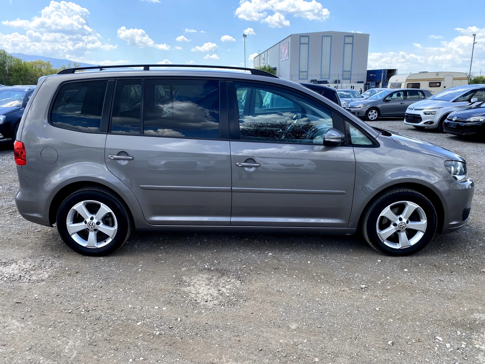 VW Touran 1.6TDI HighLine---Бонбон--- - изображение 5