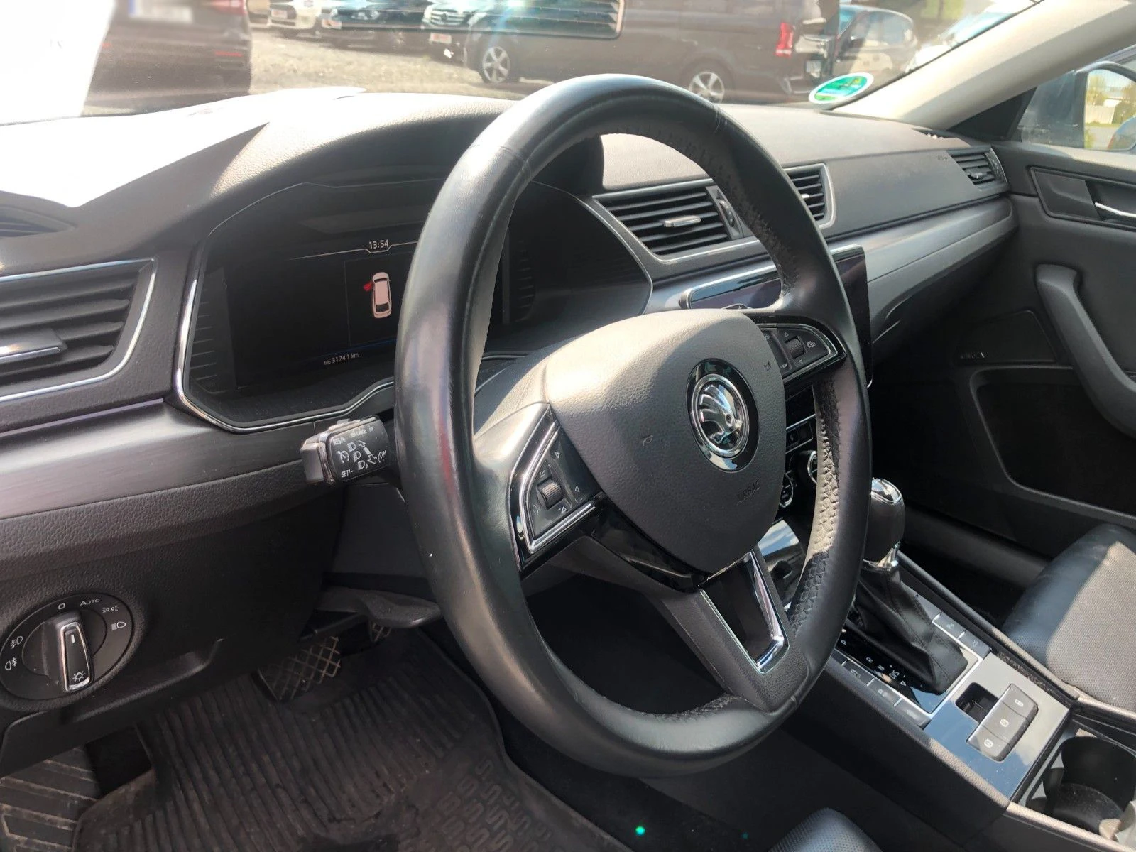 Skoda Superb PREMIUM-EDITION/190HP/4X4/CAM/CARPLAY/KLESS/209f - изображение 10
