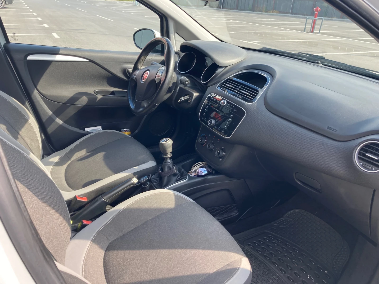 Fiat Punto 1.4 evo - изображение 7