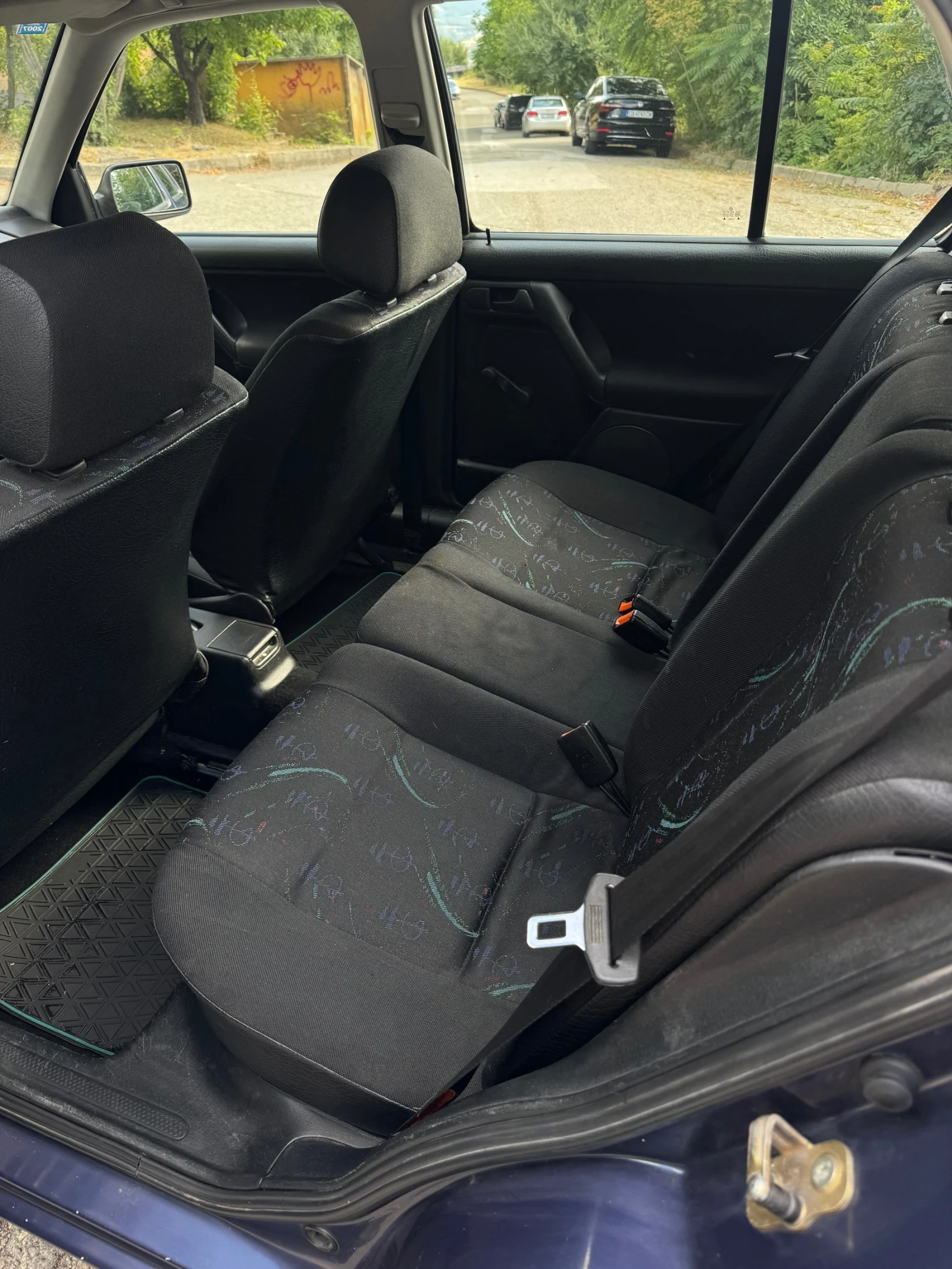 VW Golf 1.6 Климатик Газ! - изображение 8