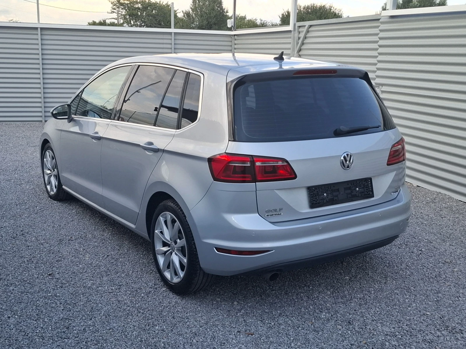 VW Sportsvan High line! Топ състояние! - изображение 8