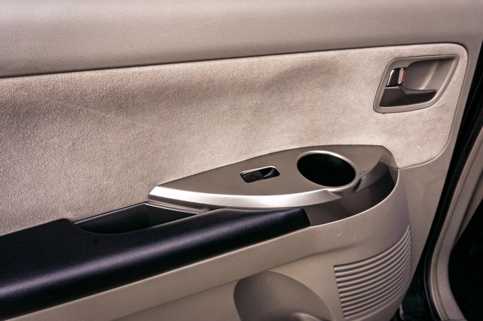 Mitsubishi Grandis 2.4 165.. 5+ 1 |  ! | Mobile.bg   16