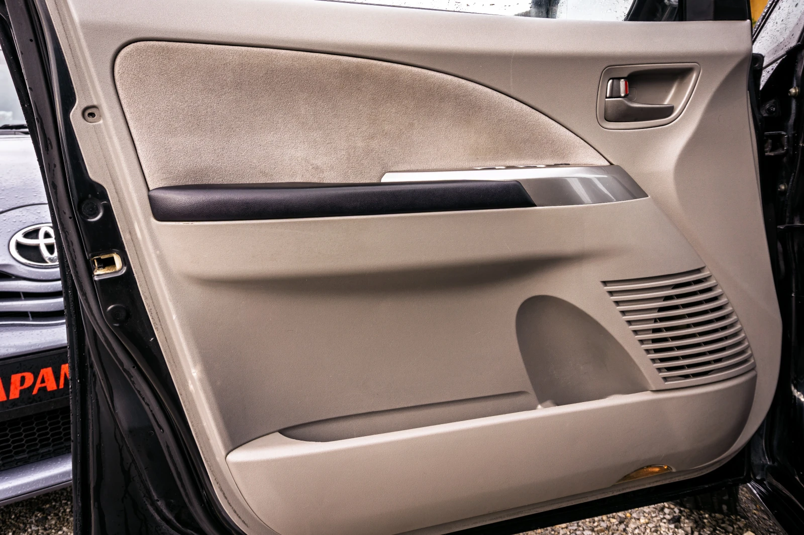 Mitsubishi Grandis 2.4 165.. 5+ 1 |  ! | Mobile.bg   15