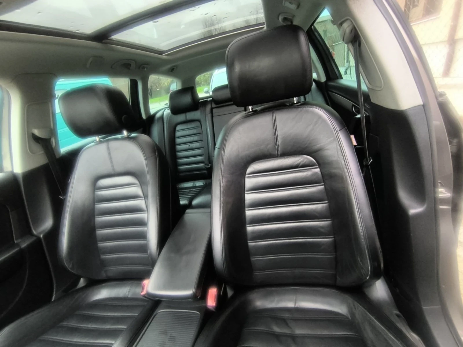 VW Passat 2.0 TDI/HIGHLINE/KEYLESS/CAMERA/PANORAMA/NAVI/FUL  - изображение 5