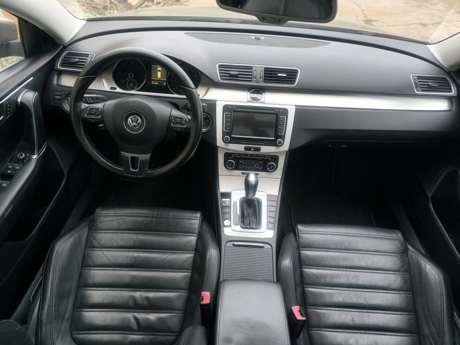 VW Passat 2.0 TDI/HIGHLINE/KEYLESS/CAMERA/PANORAMA/NAVI/FUL  - изображение 8
