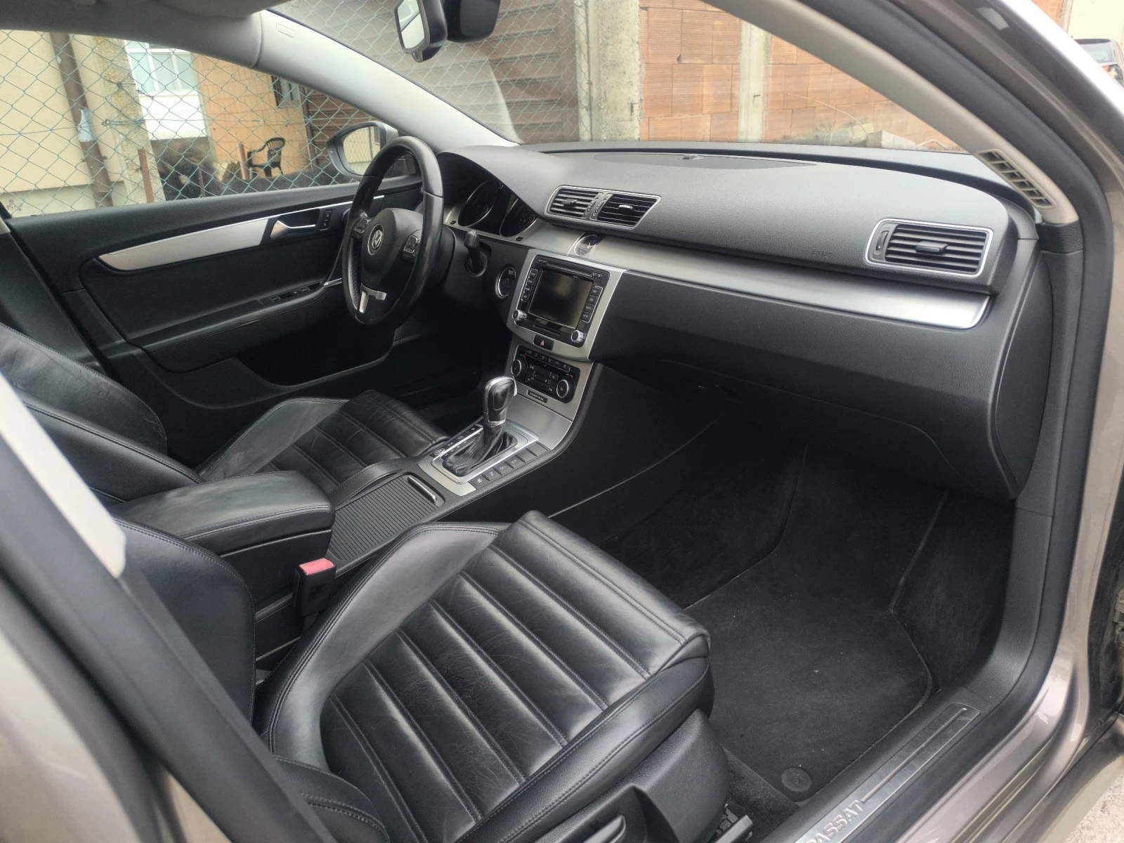 VW Passat 2.0 TDI/HIGHLINE/KEYLESS/CAMERA/PANORAMA/NAVI/FUL  - изображение 10