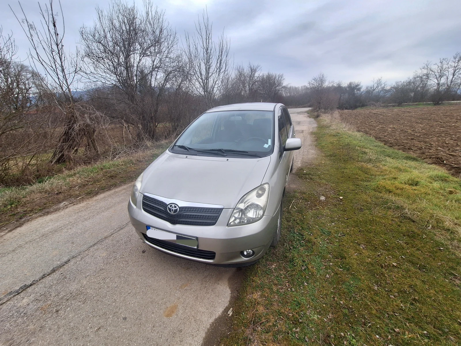 Toyota Corolla verso  - изображение 2