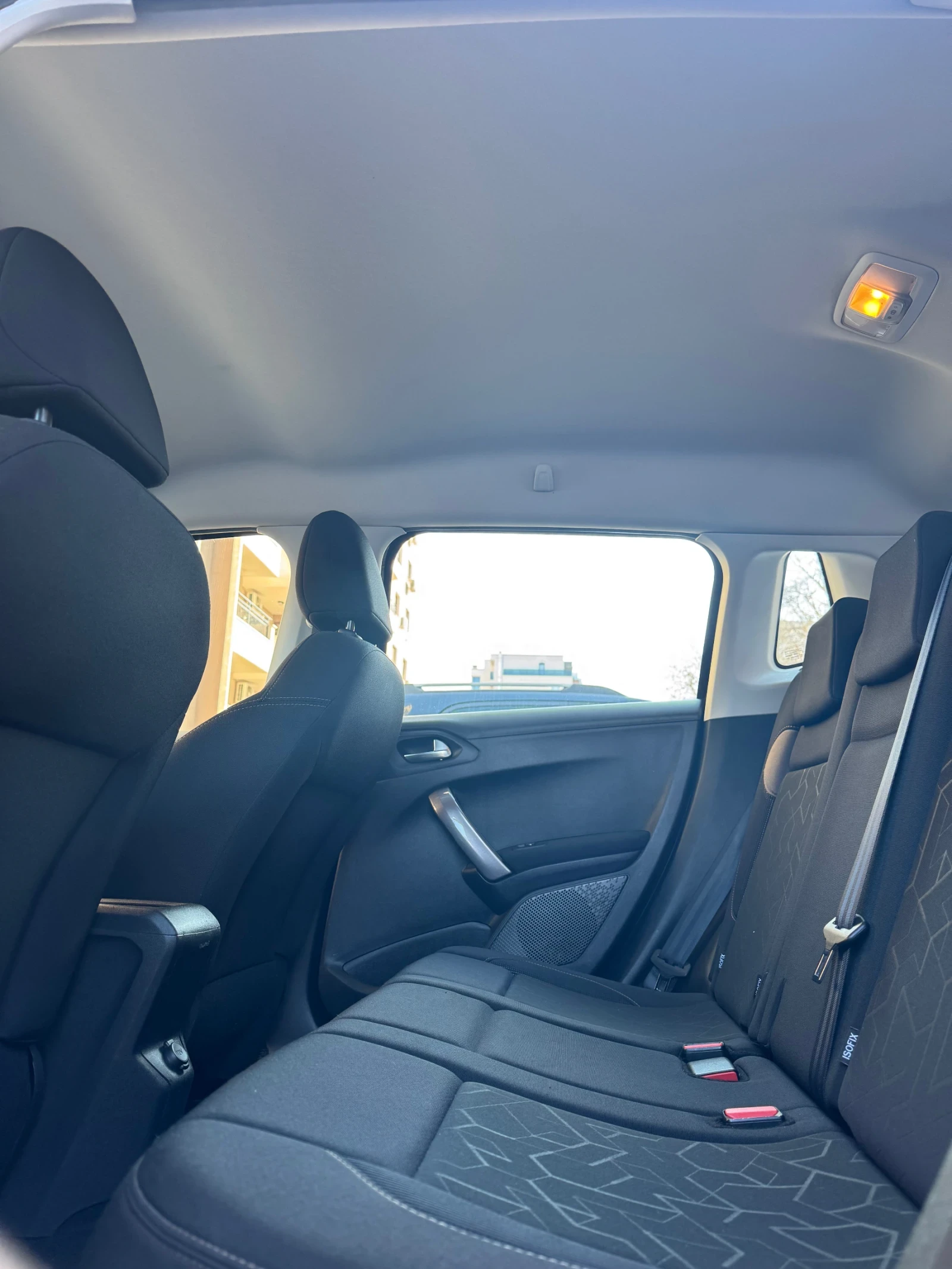 Peugeot 2008 1.6 - изображение 5