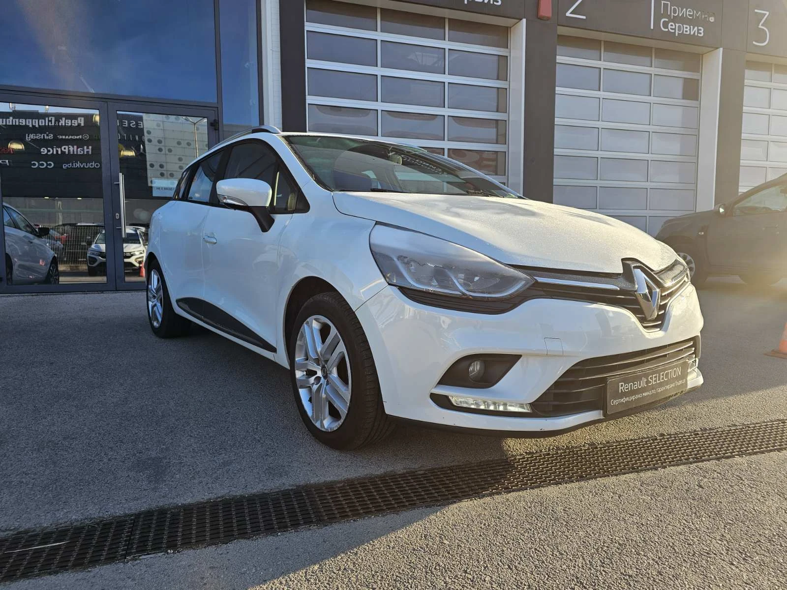 Renault Clio 0.9 Tce 90 к.с. бензин, снимка 2 - Автомобили и джипове - 53849734