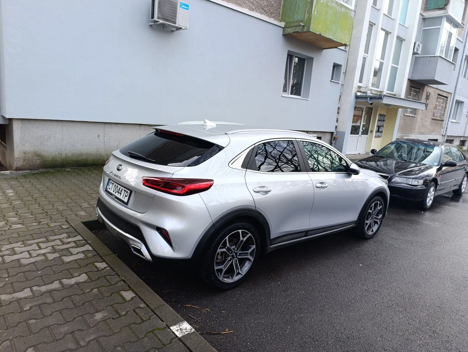 Kia XCeed 1.6 дизел хибрид 136 коня КАТО НОВА , снимка 2 - Автомобили и джипове - 53872475