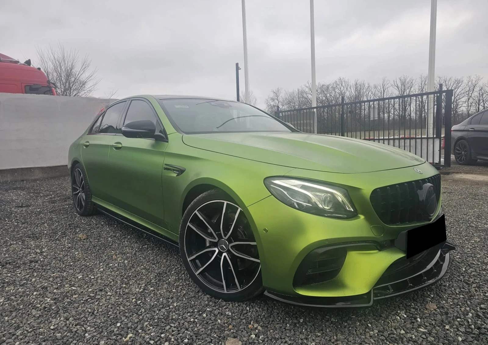 Mercedes-Benz E 63 AMG S 4Matic+ , снимка 4 - Автомобили и джипове - 54350027