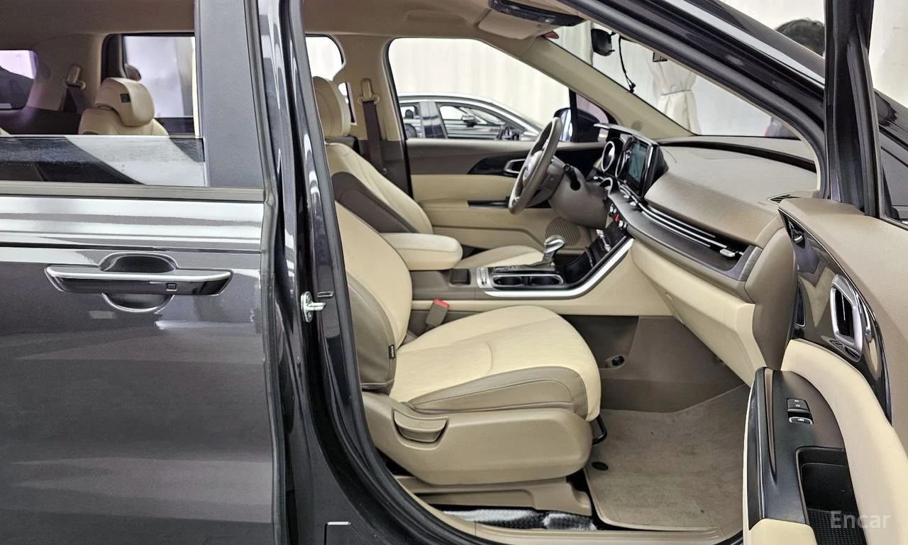 Kia Carnival PRESTIGE* 9-SEATER* LANE-ASSIST* REAR-CAMERA* , снимка 12 - Автомобили и джипове - 54417511