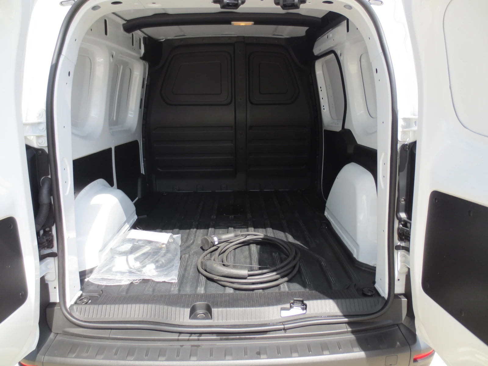 Renault Kangoo 45kw., снимка 16 - Автомобили и джипове - 54520616