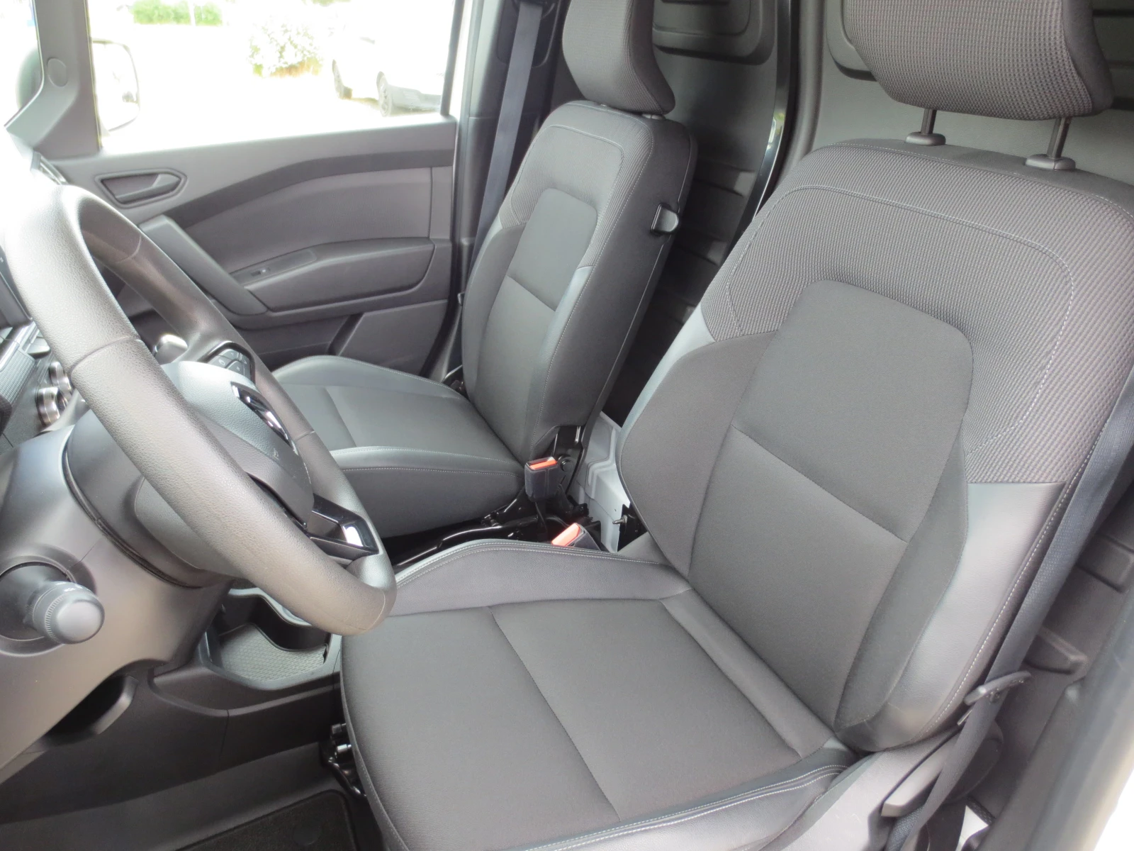 Renault Kangoo 45kw., снимка 10 - Автомобили и джипове - 54520616