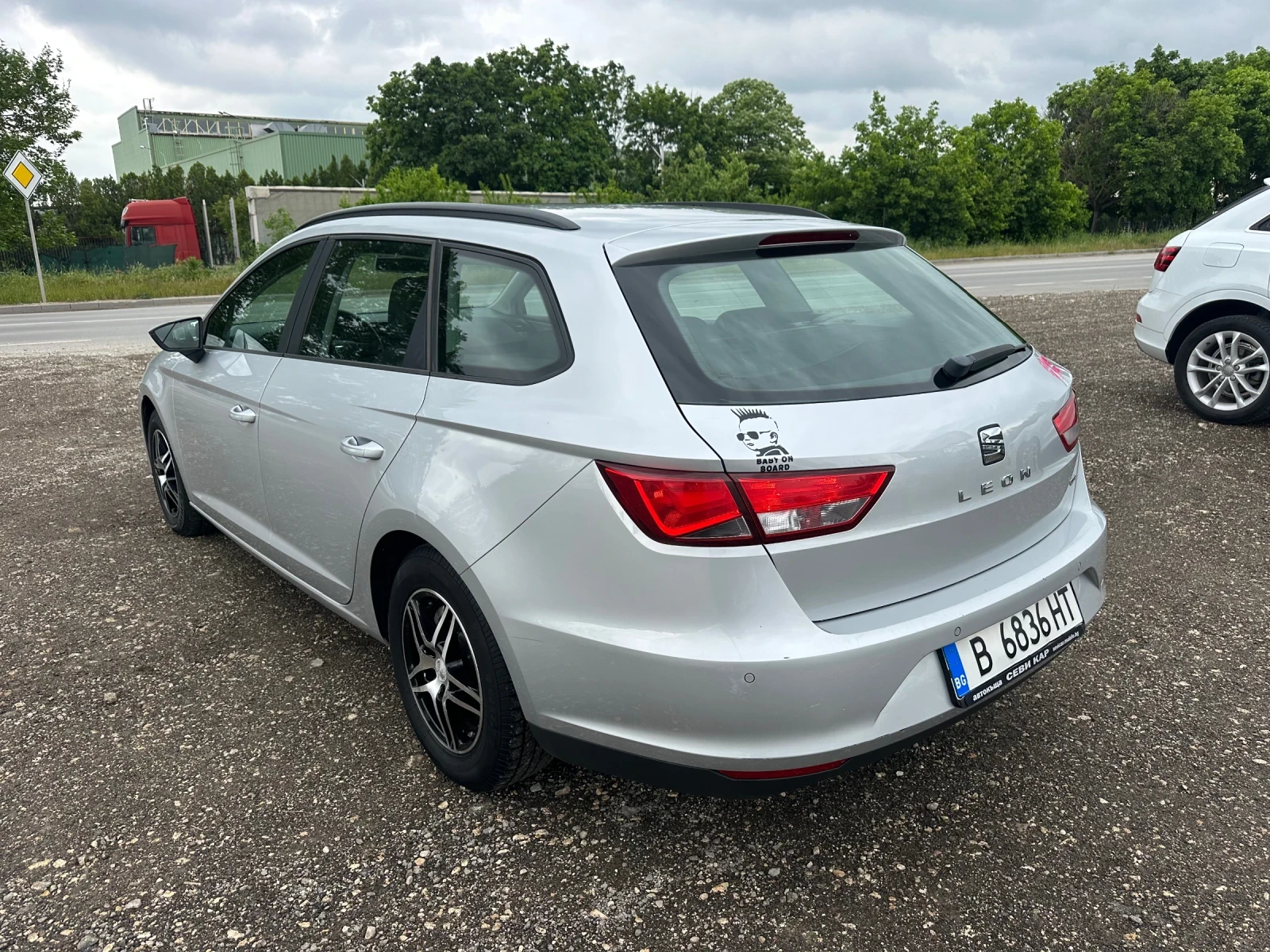Seat Leon 1.6tdi-90к.с.! , снимка 5 - Автомобили и джипове - 54653706
