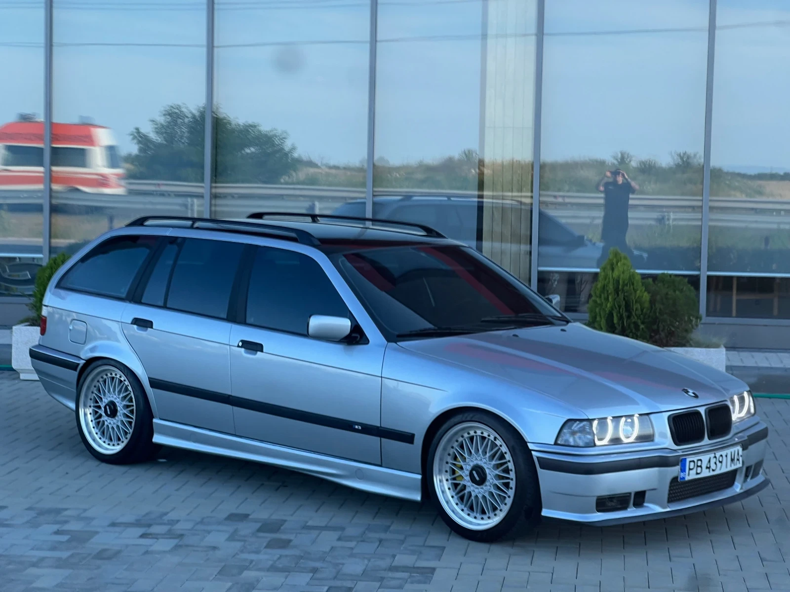 BMW 318 M57 3.0D, снимка 15 - Автомобили и джипове - 54840504