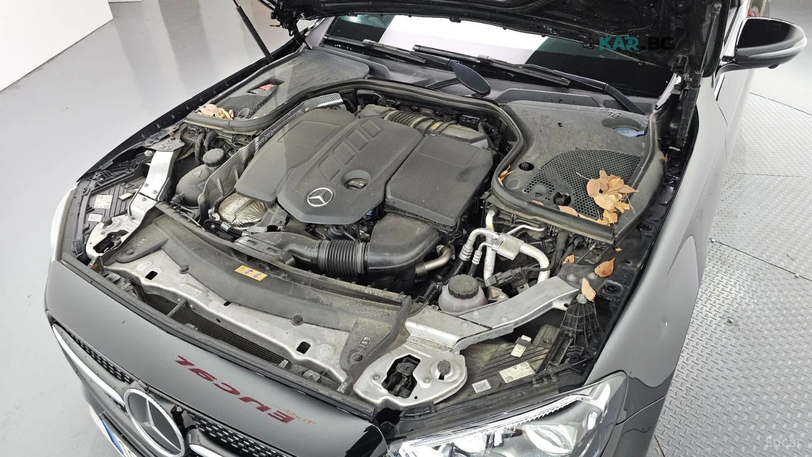 Mercedes-Benz E 220 4MATIC/AMG-LINE/HEAD-UP/360CAMERA/BURMESTER, снимка 17 - Автомобили и джипове - 55258168