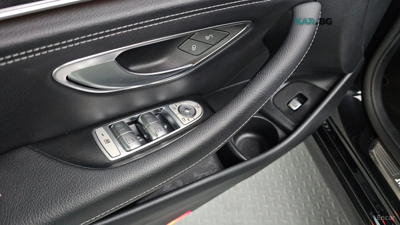 Mercedes-Benz E 220 4MATIC/AMG-LINE/HEAD-UP/360CAMERA/BURMESTER, снимка 14 - Автомобили и джипове - 55258168