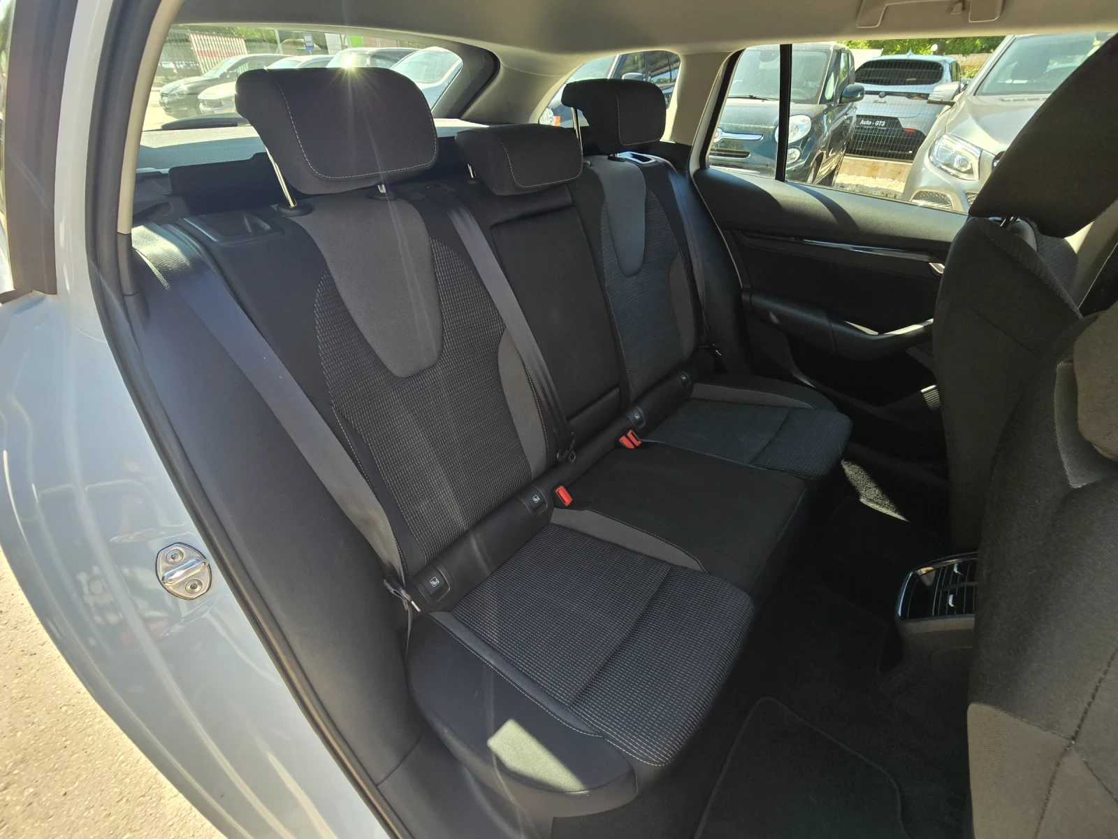 Skoda Octavia 2.0TDI 150к.с DSG Топ състояние , снимка 14 - Автомобили и джипове - 55492387