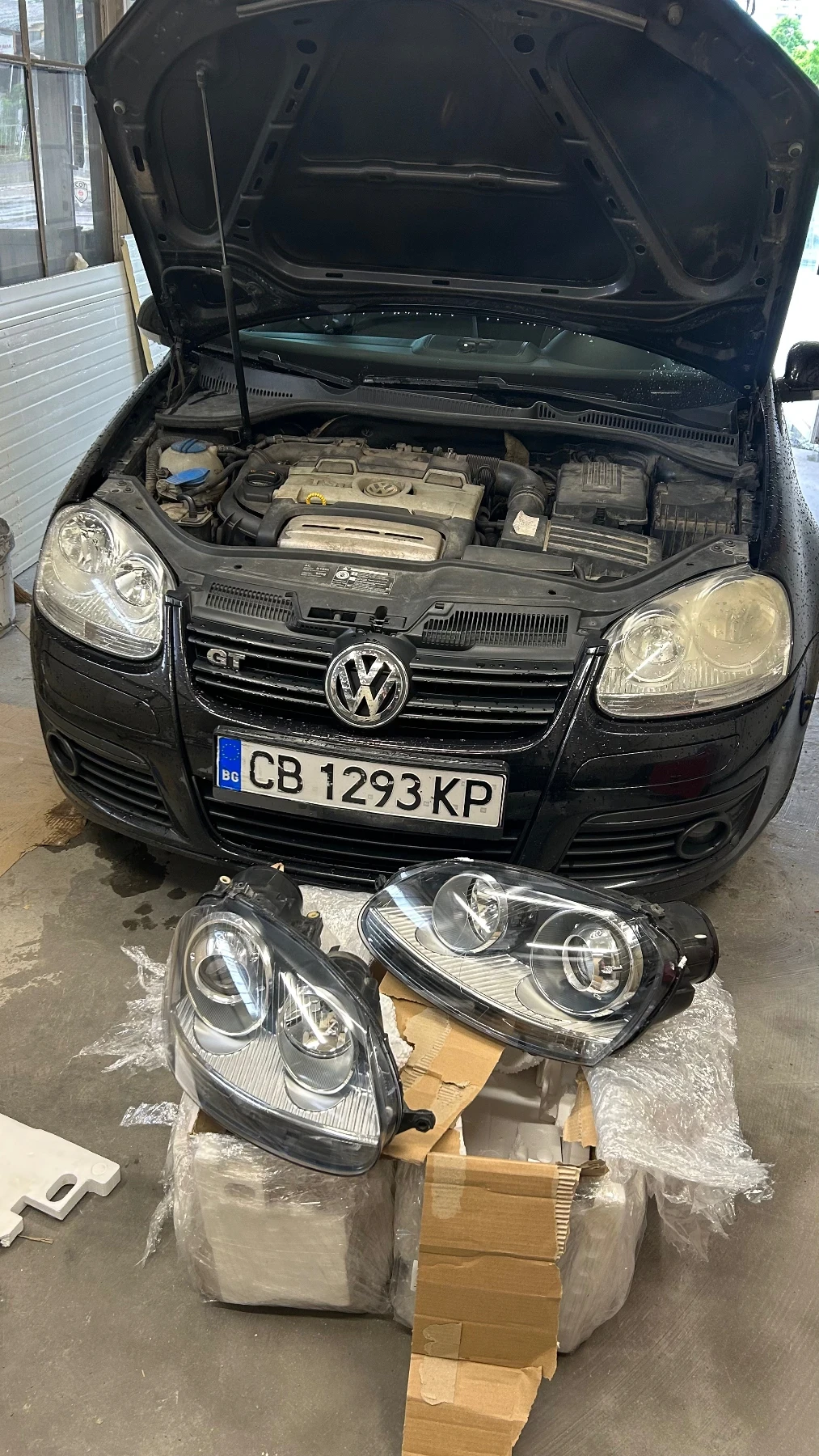 VW Golf 1.4 170 Сменени вериги, ново турбо, снимка 6 - Автомобили и джипове - 55580695