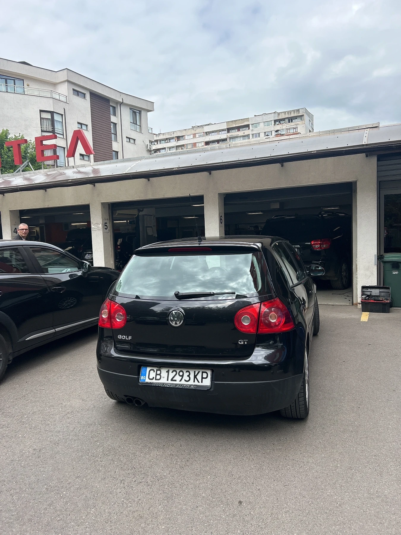 VW Golf 1.4 170 Сменени вериги, ново турбо, снимка 5 - Автомобили и джипове - 55580695