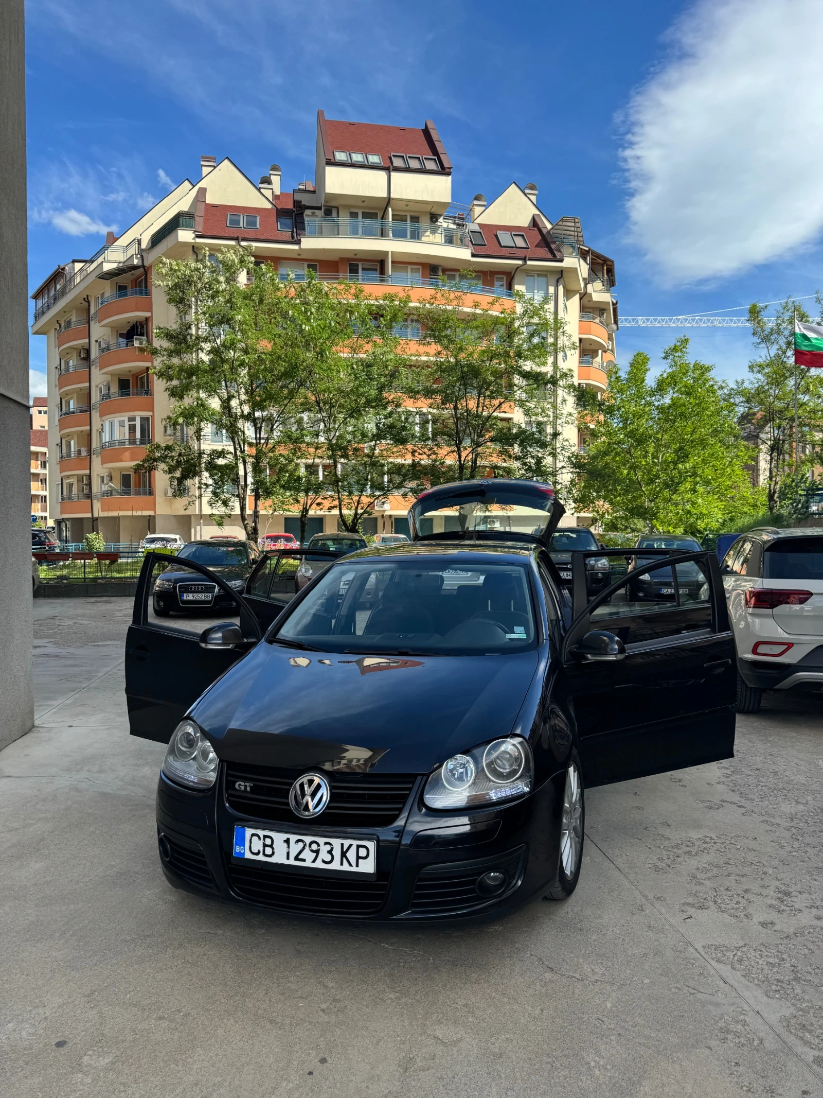 VW Golf 1.4 170 Сменени вериги, ново турбо, снимка 12 - Автомобили и джипове - 55647824