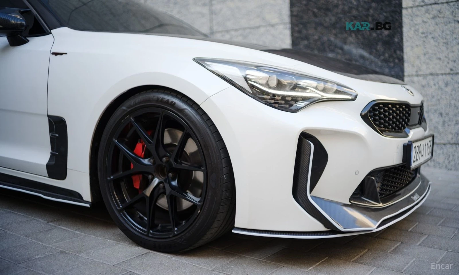 Kia Stinger 3.3 Turbo GT* HUD* 360* КОЖА* ОБДУХВ* НАВИ, снимка 5 - Автомобили и джипове - 55818814