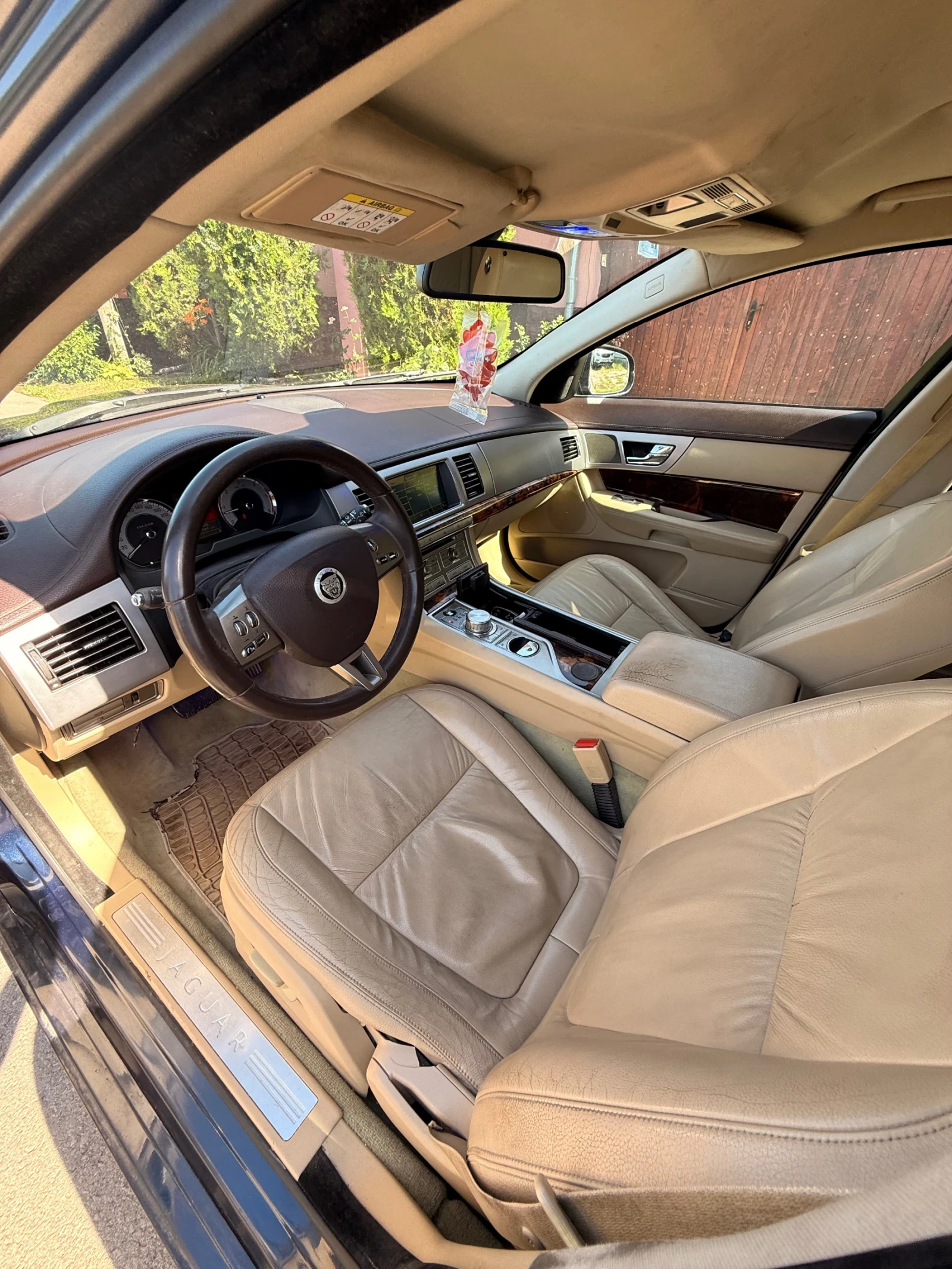 Jaguar Xf, снимка 9 - Автомобили и джипове - 55944386