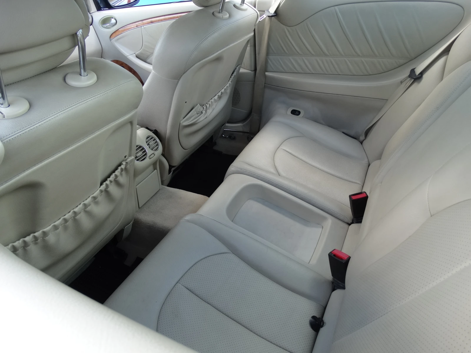 Mercedes-Benz CLK 270 CDI, снимка 10 - Автомобили и джипове - 55952553