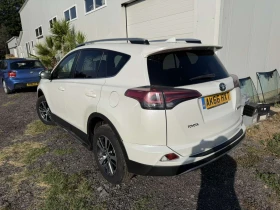 Toyota Rav4 2.0 D-4D 143кс НА ЧАСТИ , снимка 4